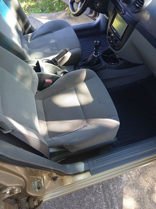 Шевроле Лачетти универсал 1.6