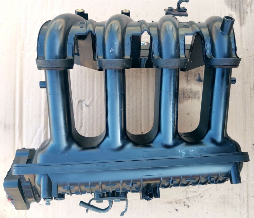 Коллектор впускной Honda Jazz 02-08гг