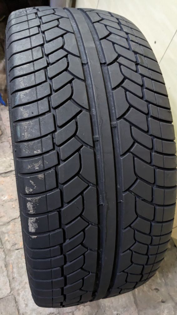 Achilles desert hawk uhp 275/45 R20