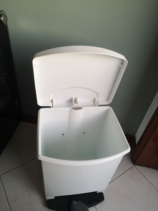 Balde Lixo com Pedal