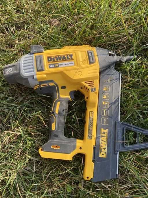 DeWalt DCN890N gwoździarka do betonu