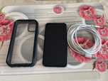 iPhone 11 stan idealny, dwa kable plus etui gratis