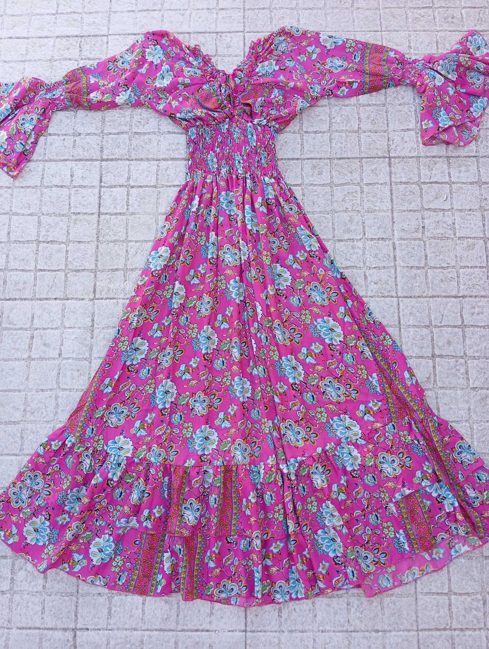 Vestido comprido rosa com flores