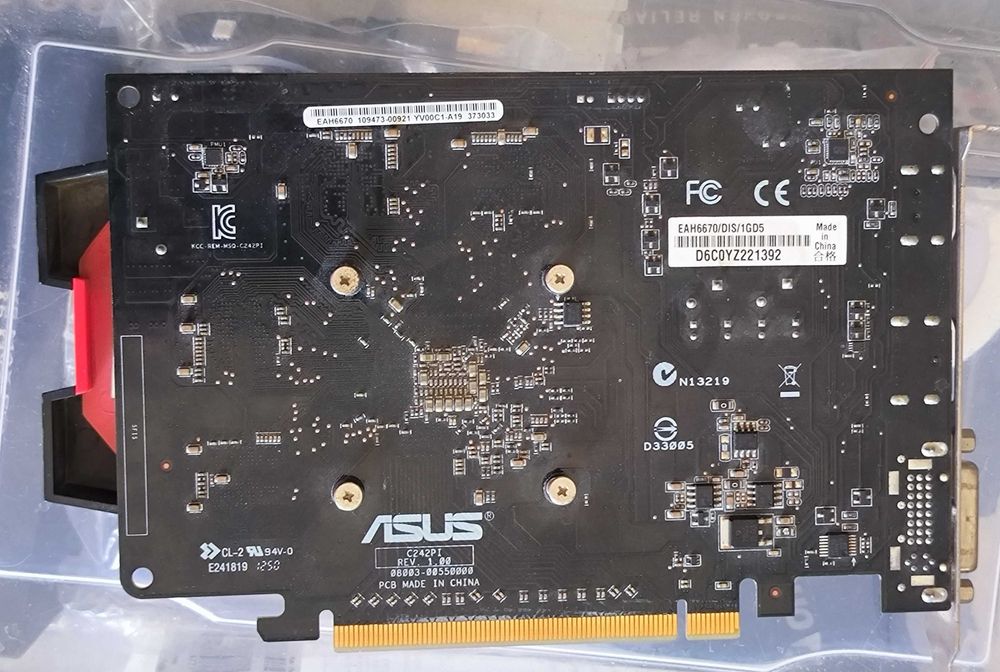 Asus Radeon HD 6670 1GB GDDR5