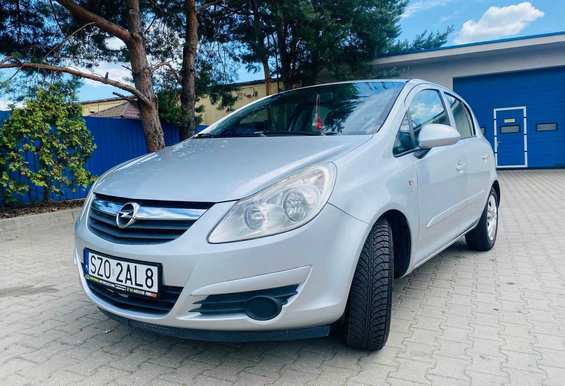 Opel Corsa D 1.2 benzyna - tylko 165 000, klima automatyczna, komputer