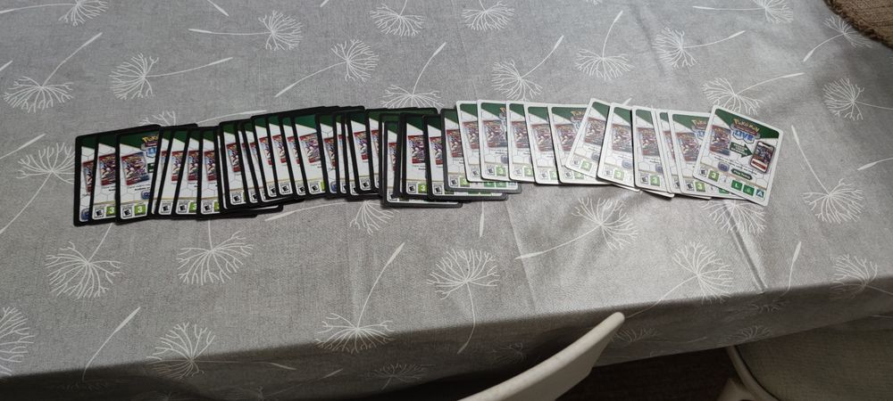 Cartas Pokémon antigas e raras Unown Q e Unown K