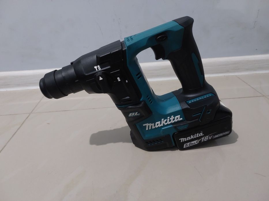 Перфоратор Makita DHR171
