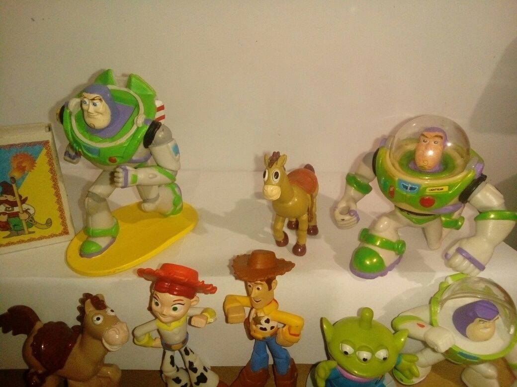 Іграшки Баз Вуді Булзай кінь Toy story історія іграшок мультик