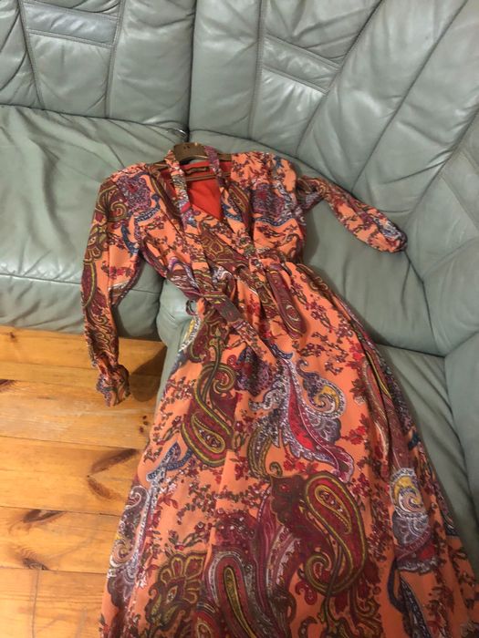 Красиве шифонове плаття.