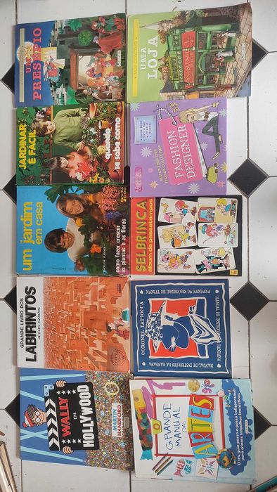 Lote 29 Livros Infantis de Atividades e Construções