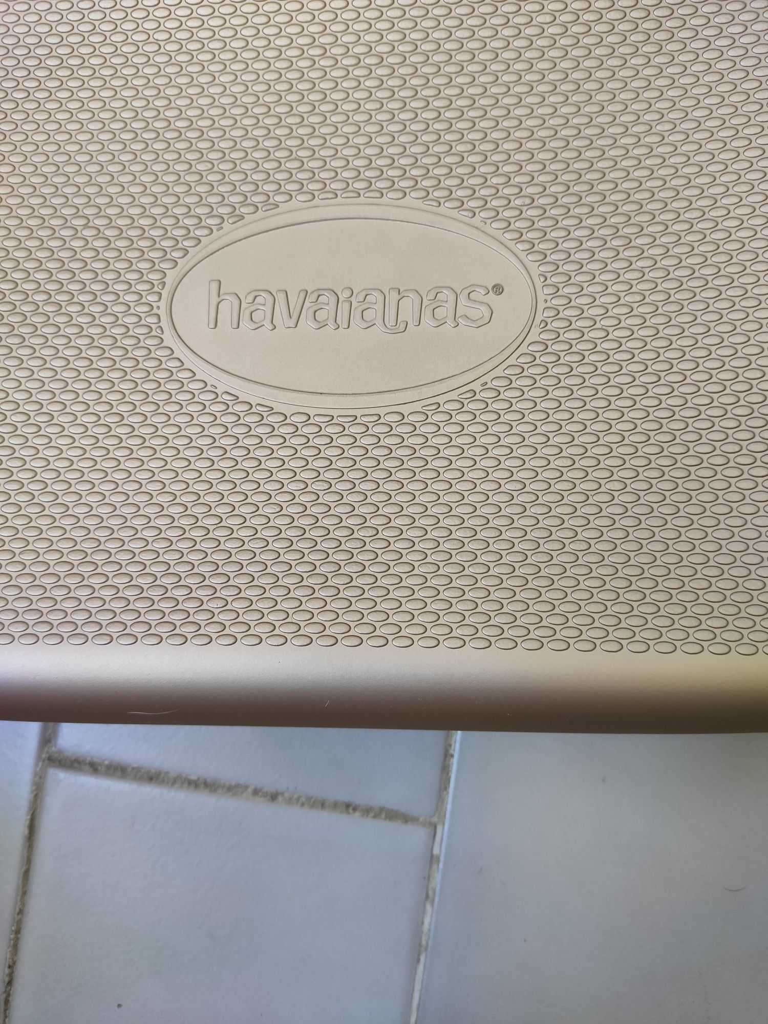 Bolsa grande Havaianas novas cor dourada