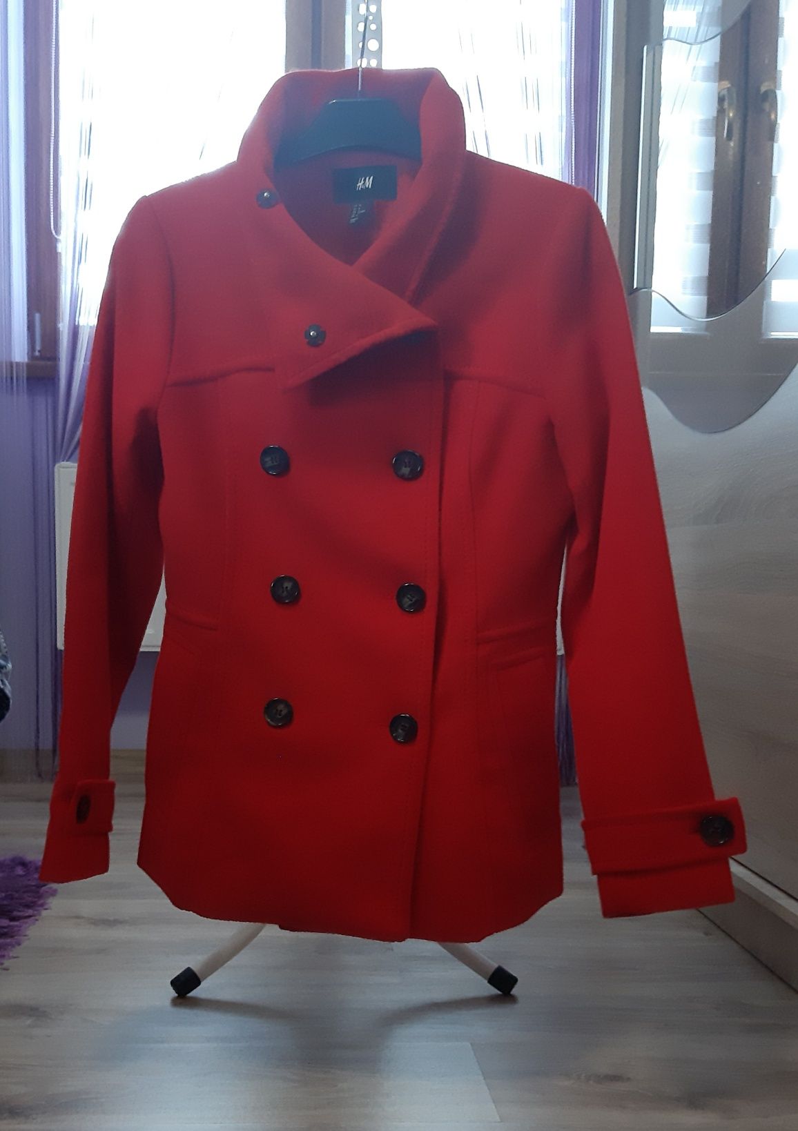 Śliczny czerwony płaszczyk, H&M, 36