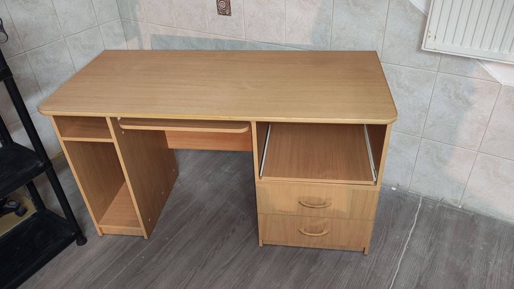 Biurko 130 x 60 x 75
