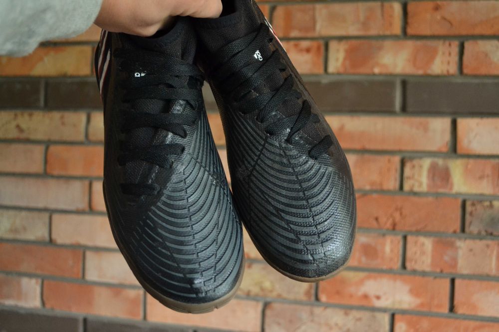Футзалки Adidas Predator Оригінал Розмір  44