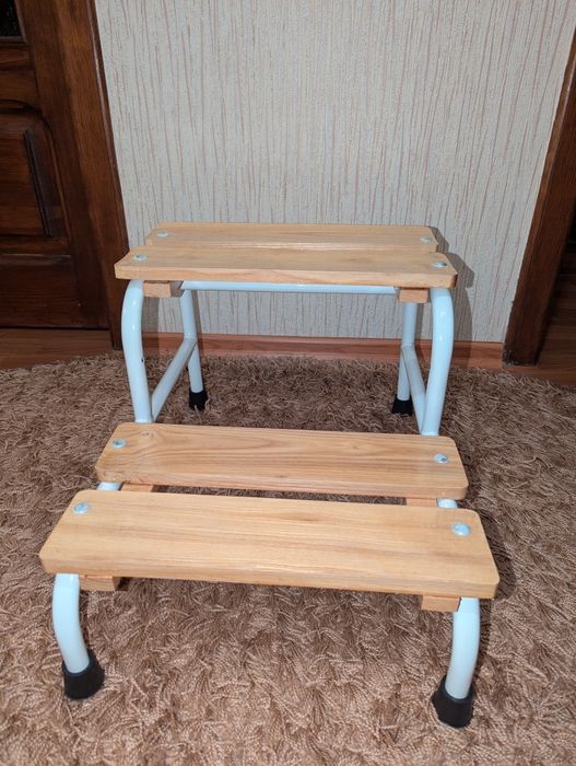 Східці з поручнем