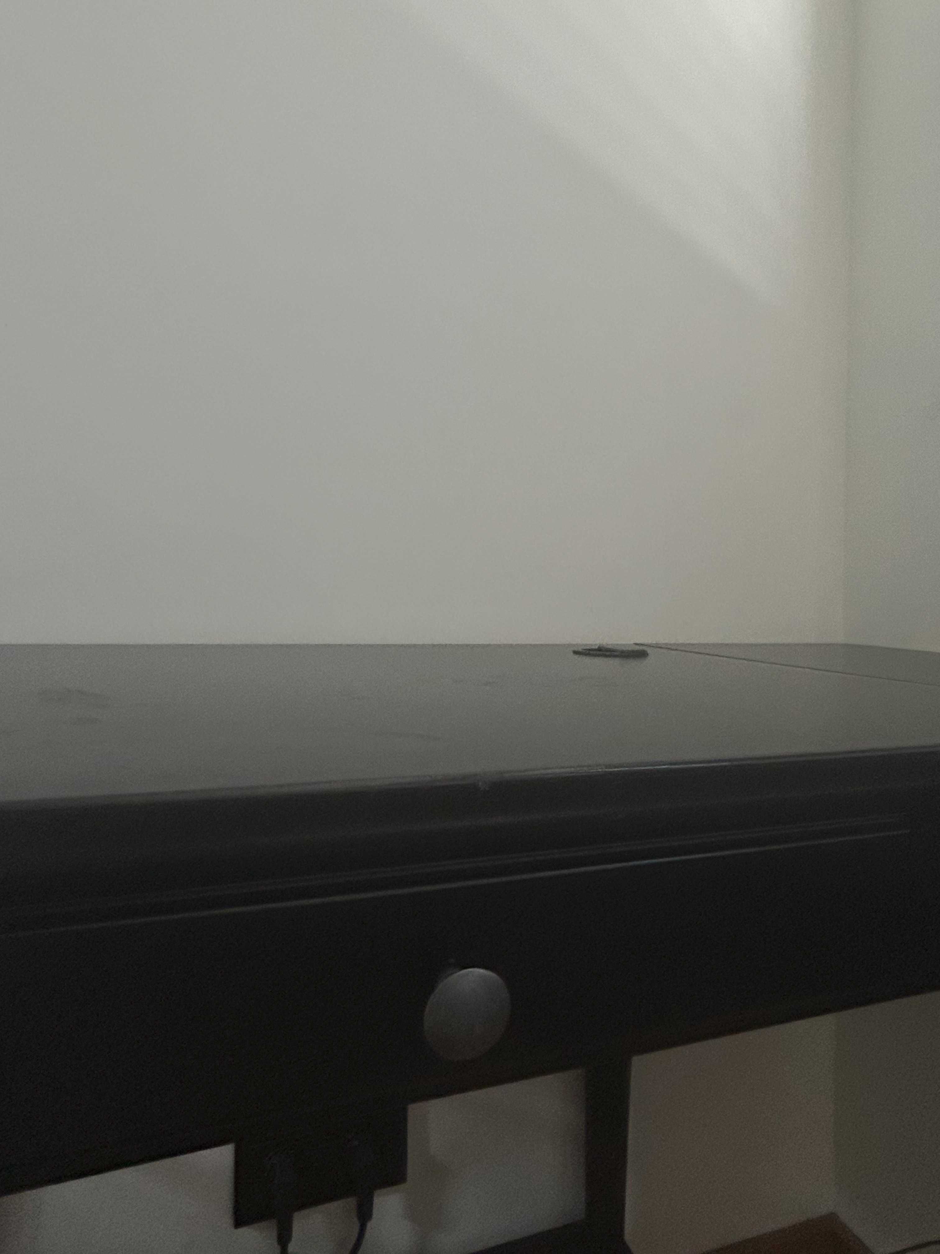 Czarne biurko Ikea Ingatorp