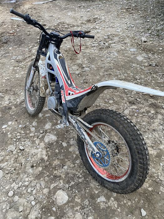 Sherco S1 270 trial  pęknięty bak