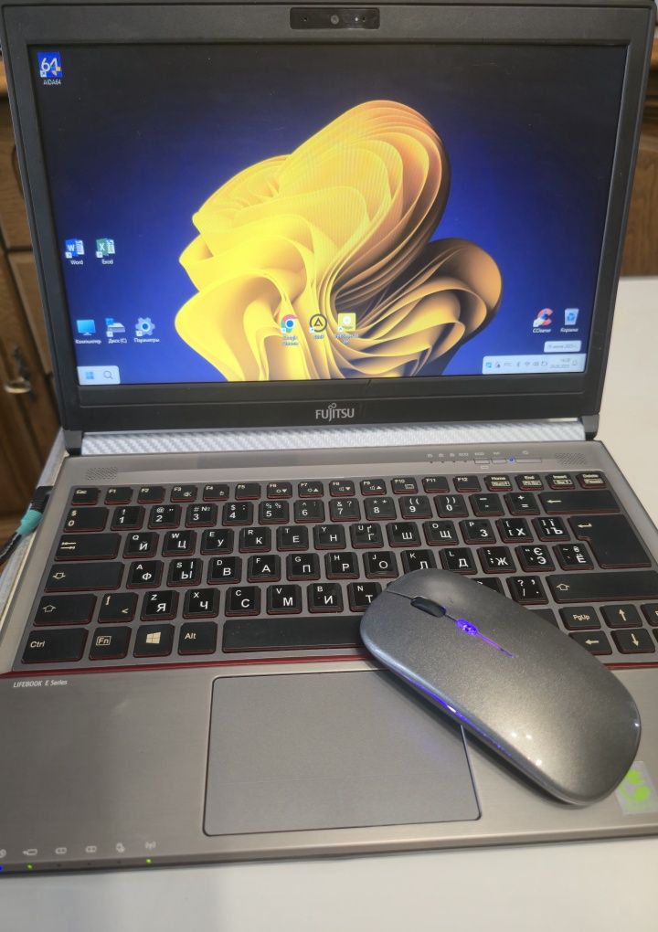 Fujitsu 13,3. i5-4ser. SSD128+320Гб, 8 гб, SIM