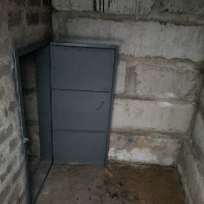 Продам свій капітальний  гараж