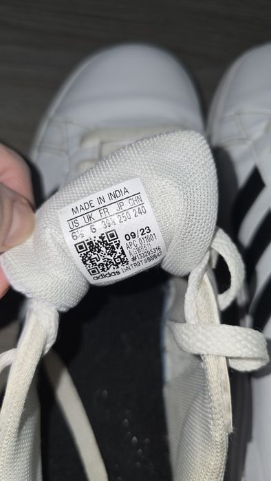 Кросівки адідас дитячі