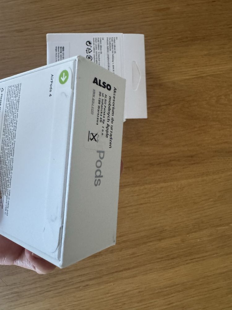 Nowe słuchawki Apple Airpods 4 z etui oryginalne nieotwierane