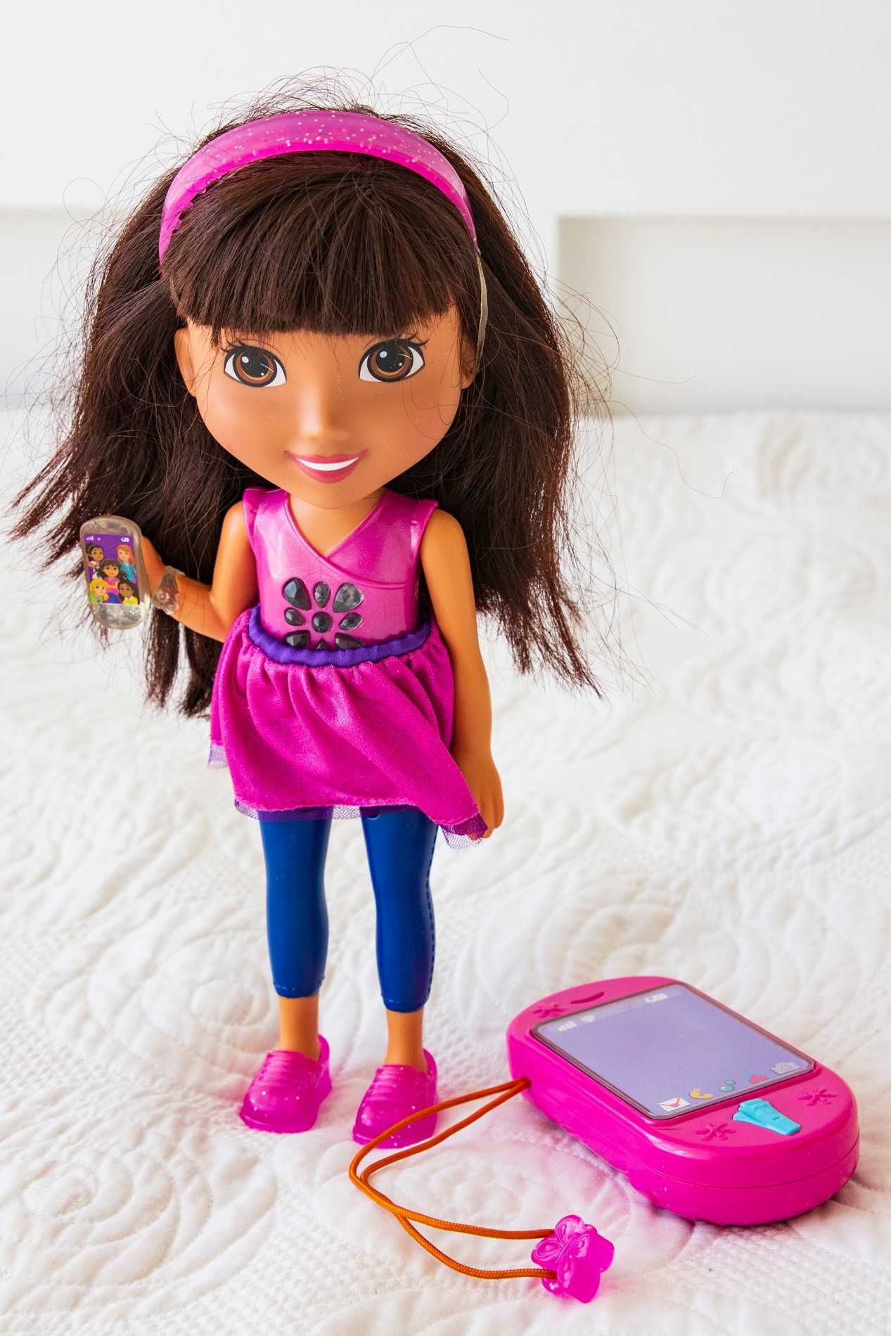 Lalka Dora interaktywna ze smartfonem