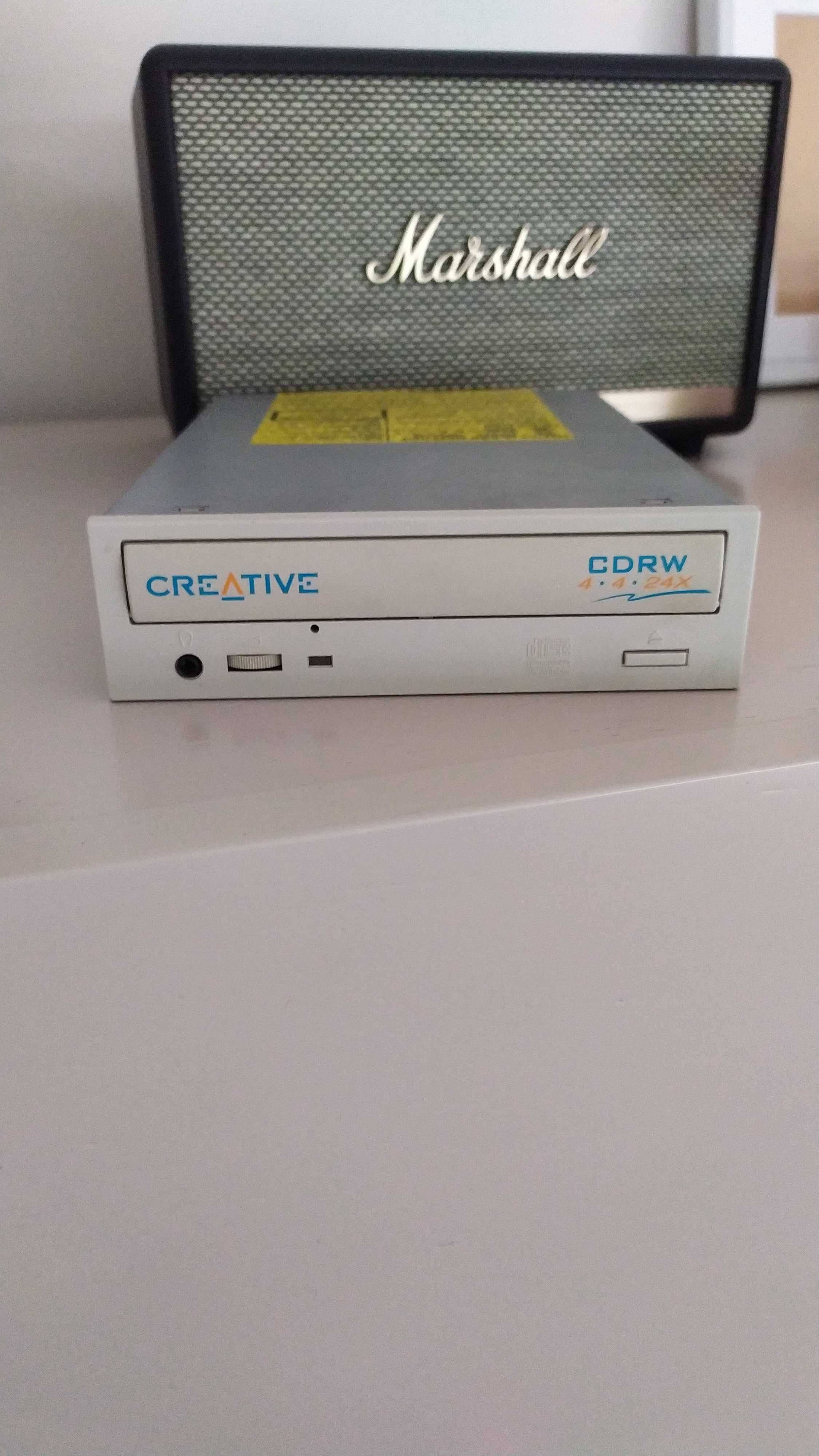 Gravador de CDs - Creative Labs - CD-R/RW - modelo RW4424E