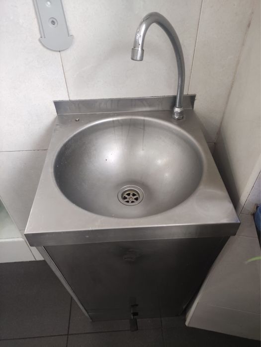 Pia Lava Maos com Pedal