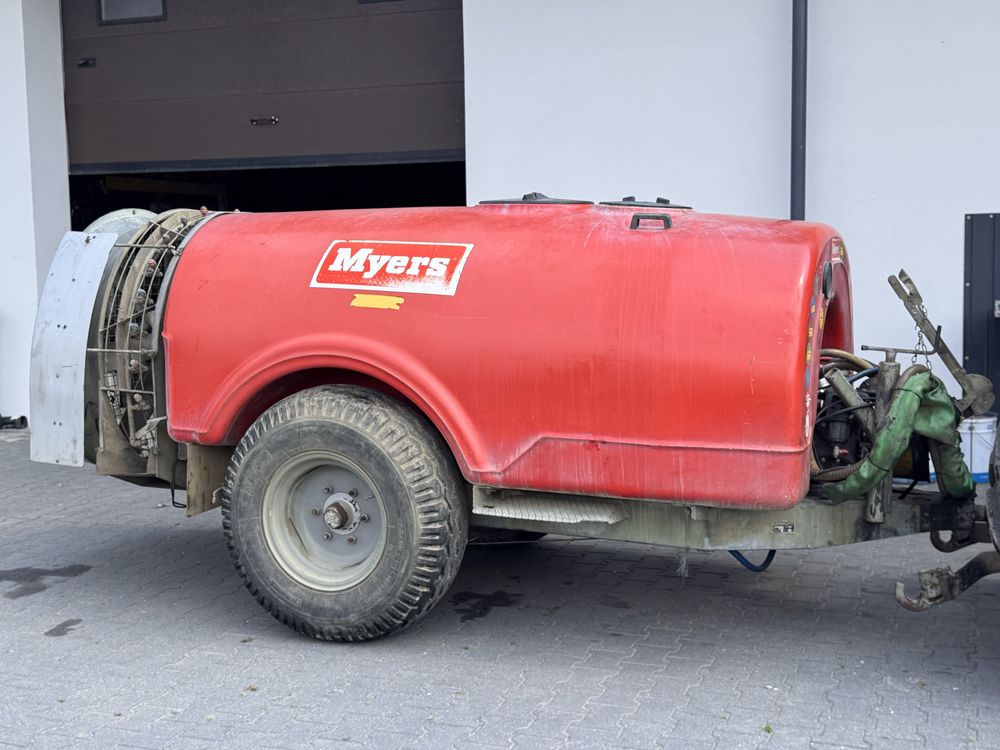 Schmotzer Opryskiwacz zawieszany 1000l hudrauliczny 3000l 2000l myers
