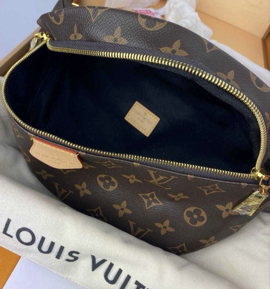 Louis Vuitton Bumbag nerka