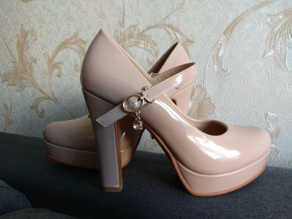 Продам туфли (срочно)