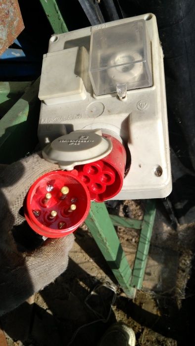 Rozdzielnik budowlany skrzynka elektryczna