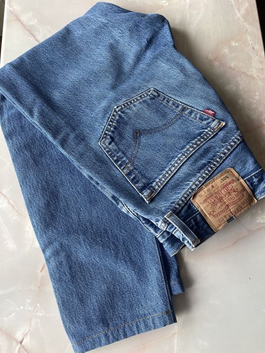 Джинси levis