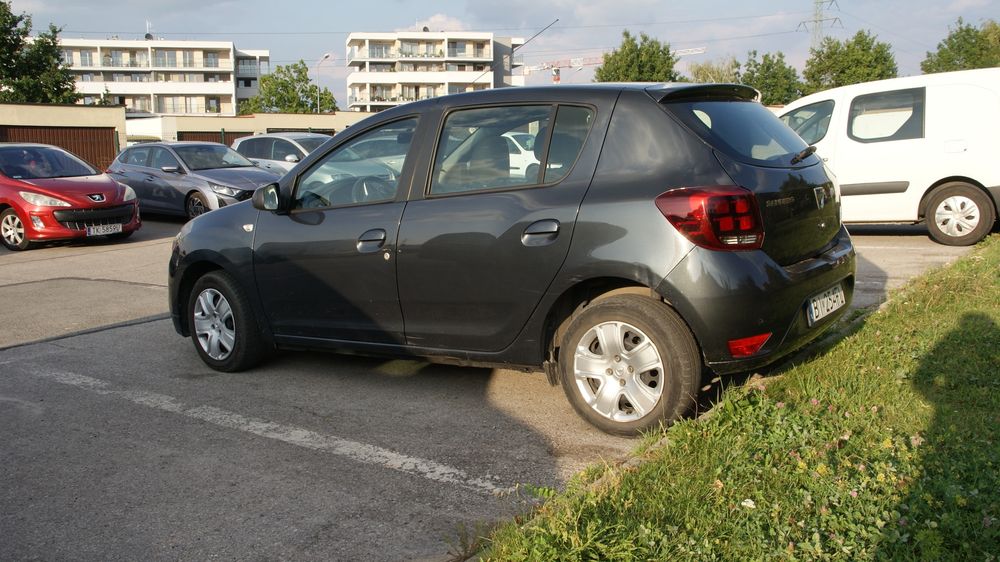 Dacia Sandero 1.0tce LPG , bogata wersja, czujniki parkowania