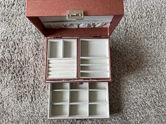 Pojemny duży kuferek szkatuła organizer na biżuterię prezent