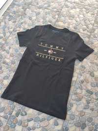 T-shirt Tommy Hilfiger Czarny ,,S" ze złotym szyciem