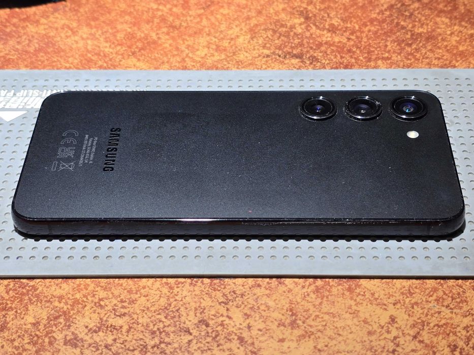 Używany - Samsung Galaxy S23 128GB Czarny - GSM Baranowo