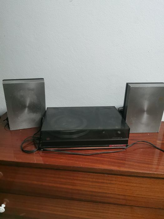 Varios aparelhos de música