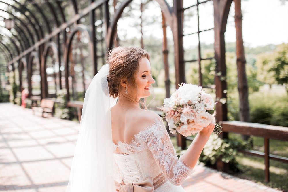 Платье свадебное размер регулируется