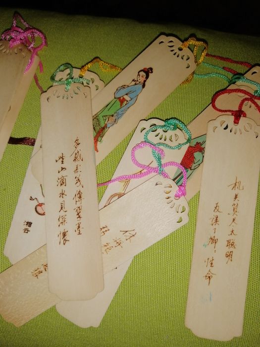 Caixa chinesa com marcadores pintados/escritos à mão, Colecção