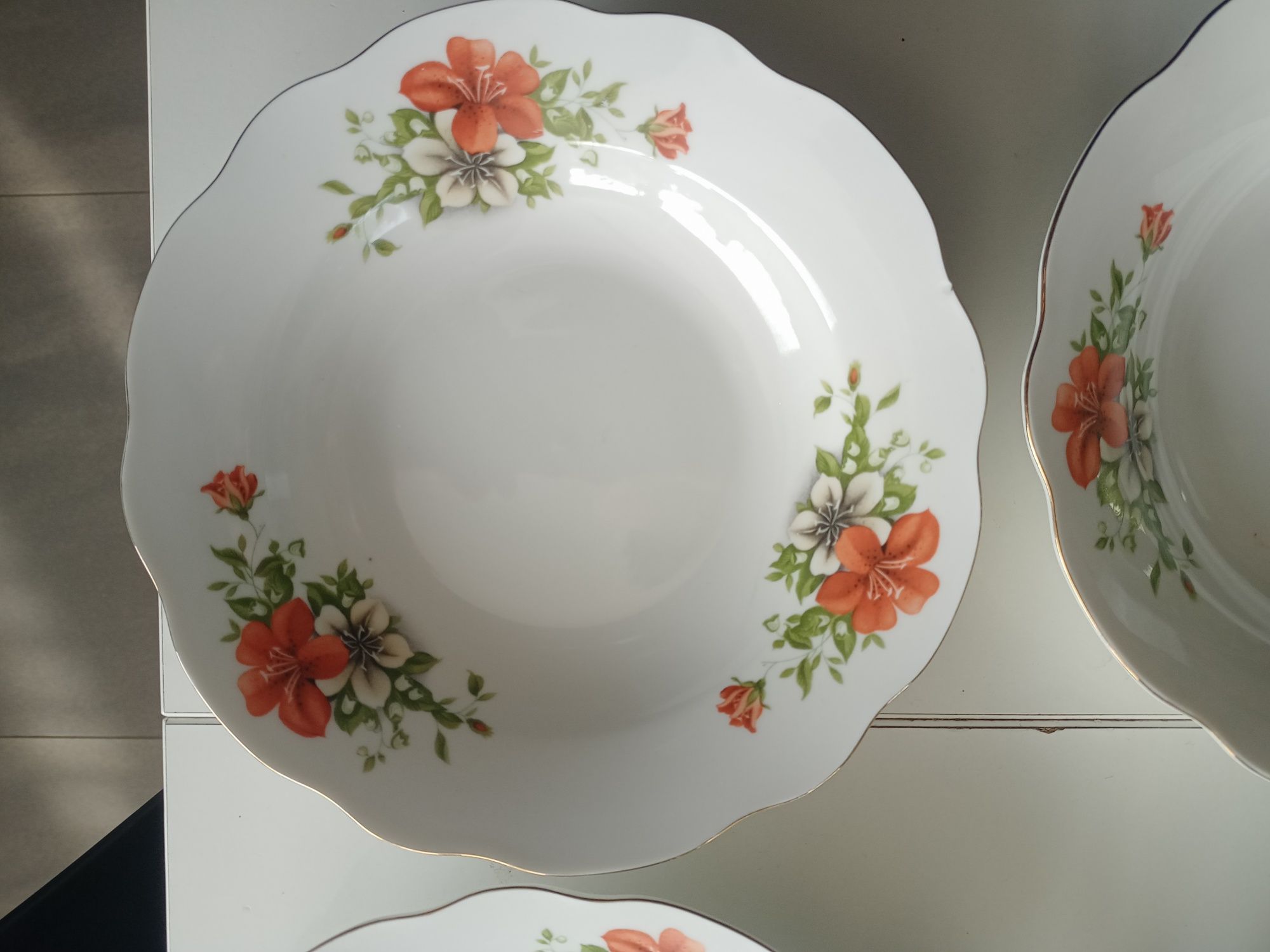Sprzedam piękne talerze obiadowe głębokie chińska stara porcelana