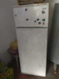 холодильник робочий  для  студентів