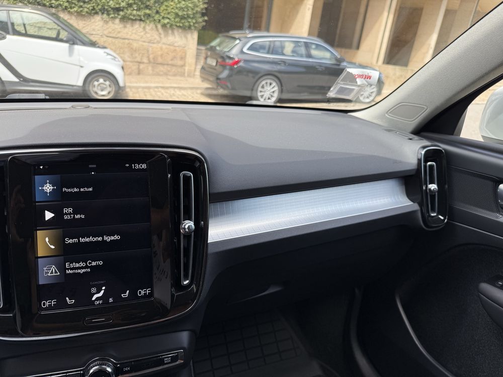 Volvo XC 40 T2 de 2022 com 39000 kms