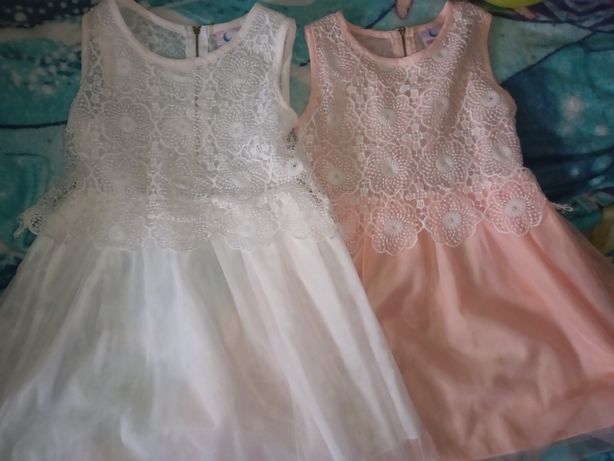 Sukienki dla bliźniaczek