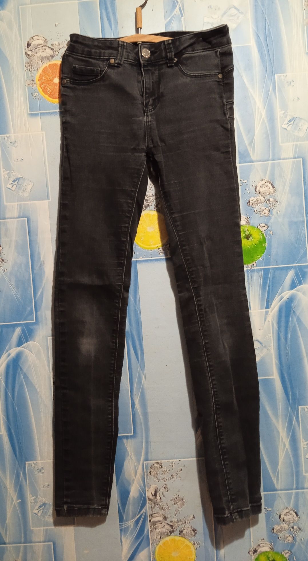Продам подростковые джинсы-38,40,42,44 р-ров