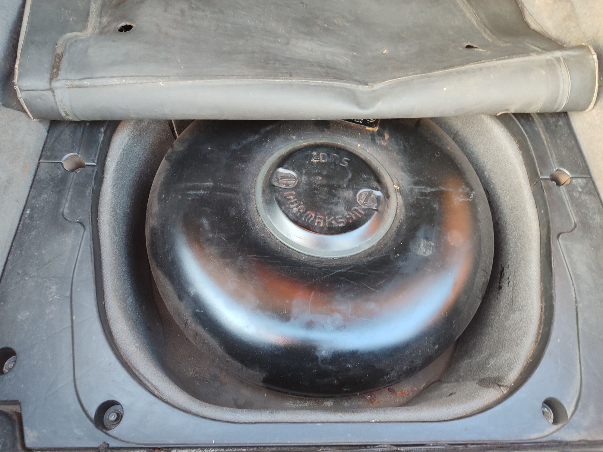 BMW E38 1996 2.8