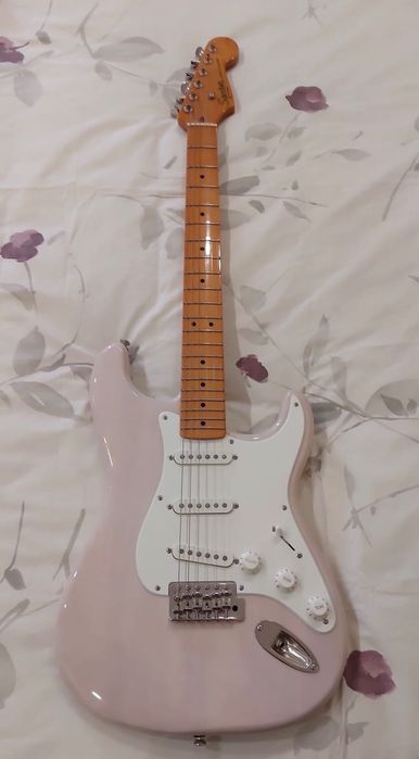 Squier CV 50s Strat MN WHB + fender jack