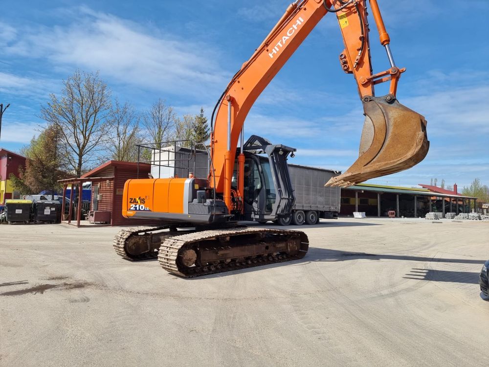 Продам экскаватор Hitachi Zx  210 lc , 2012 г