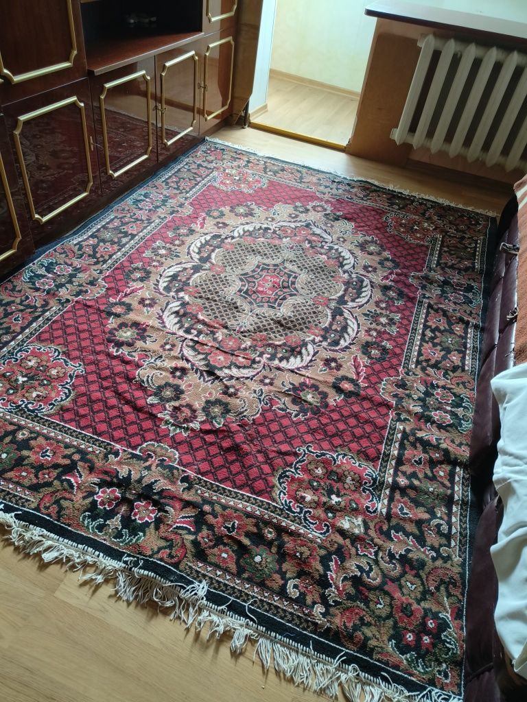 Ковер 1.7на 2.5.