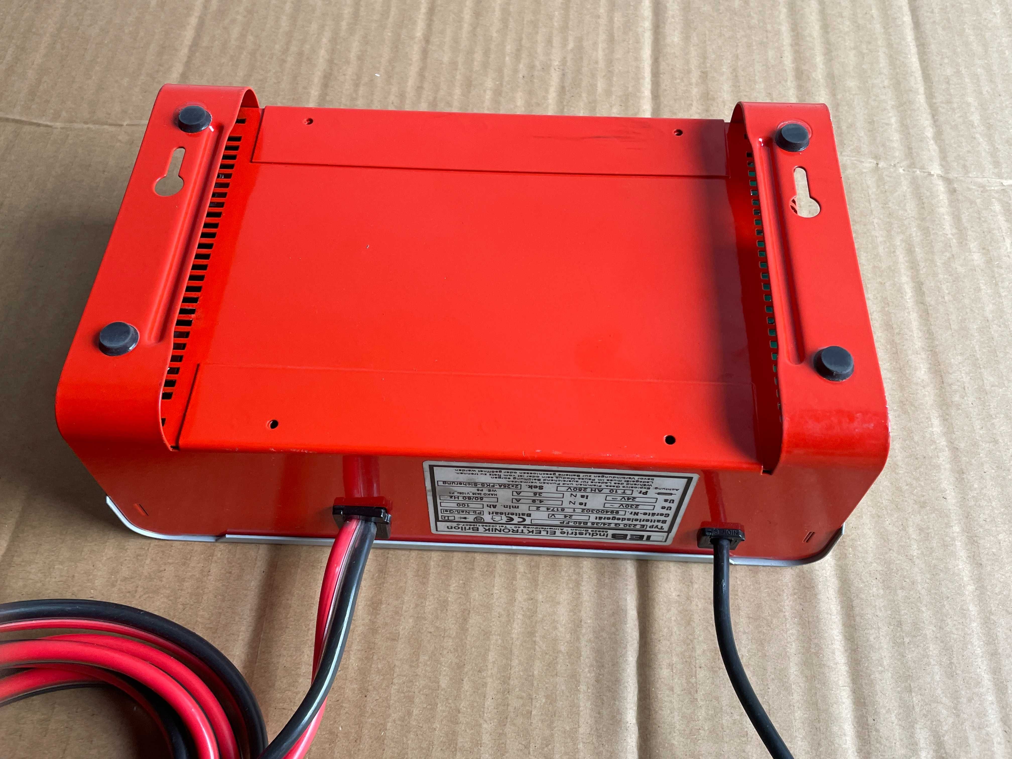 Prostownik, ładowarka Filon Hako 24V, 35A